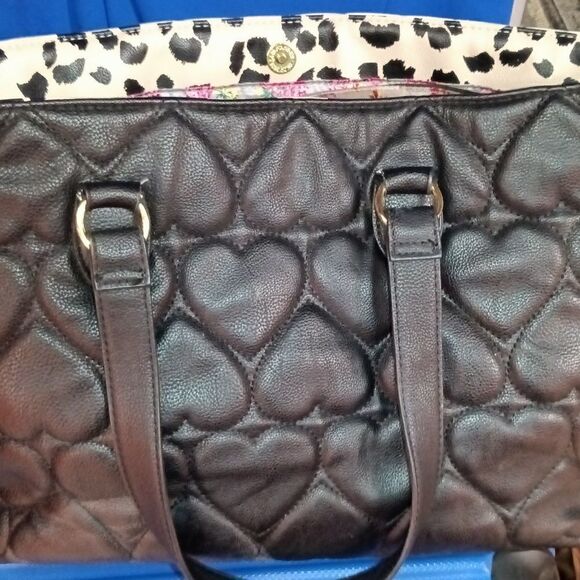 NWOT large Betsey Johnson purse - Picture 3 of 8